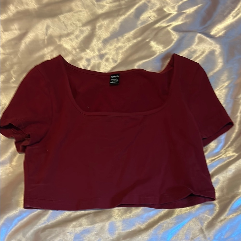 SHEIN Burgundy Crop Top